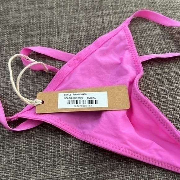 Skims Fit Everybody String Thong - Picture 4 of 11